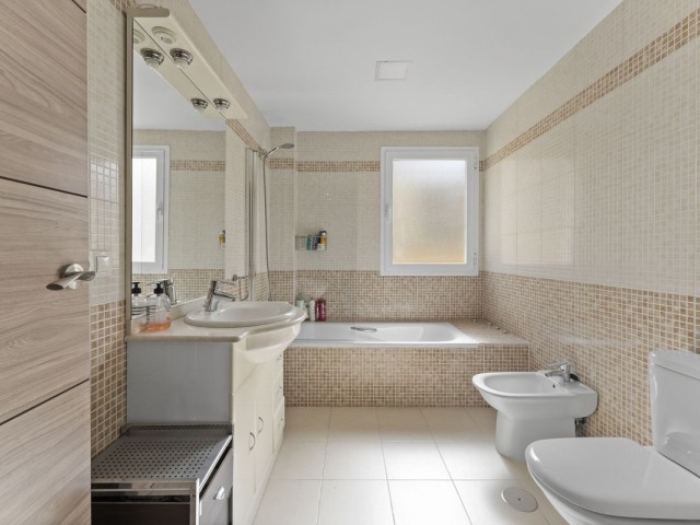 Apartment, Mijas, R5077528