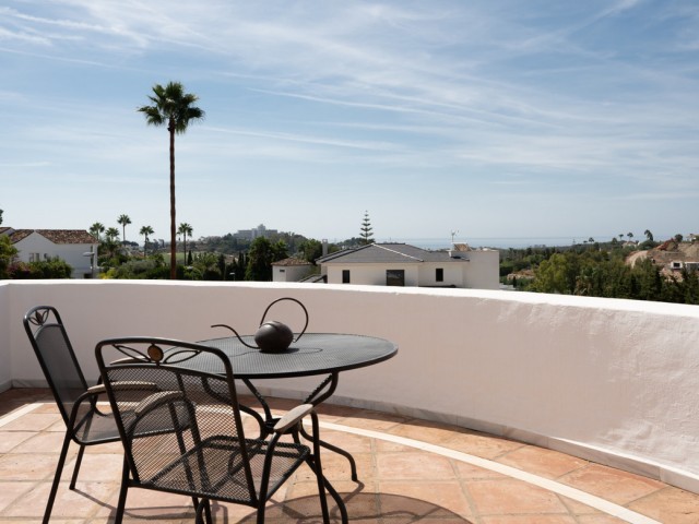 4 Bedrooms Villa in Benahavís