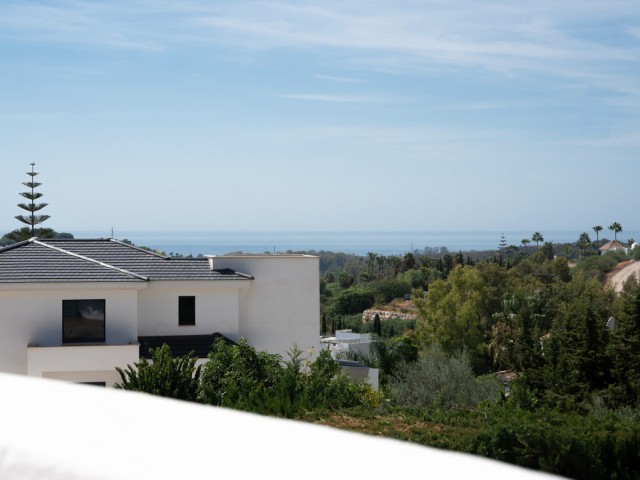 4 Bedrooms Villa in Benahavís