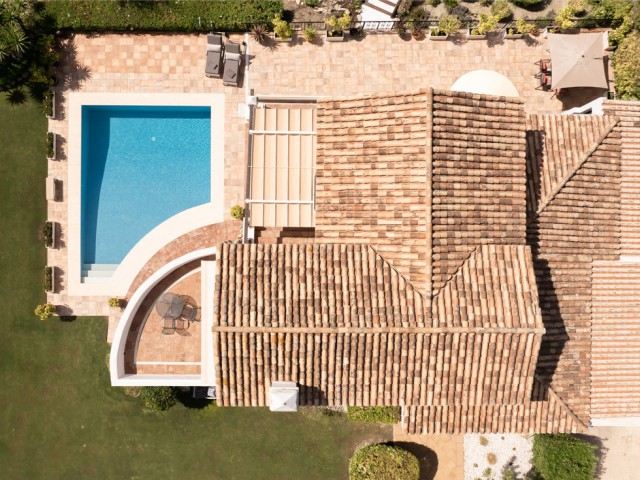 4 Bedrooms Villa in Benahavís