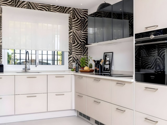 4 Bedrooms Townhouse in Nueva Andalucía