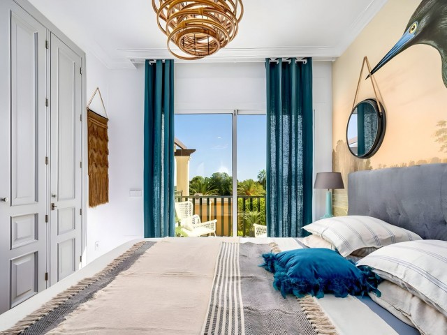 4 Bedrooms Townhouse in Nueva Andalucía