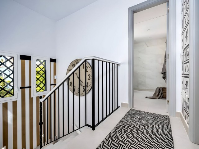 4 Bedrooms Townhouse in Nueva Andalucía