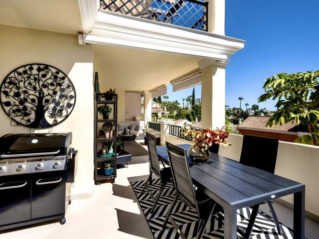 4 Bedrooms Townhouse in Nueva Andalucía