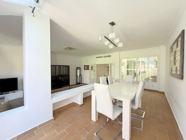 4 Bedrooms Townhouse in Sotogrande