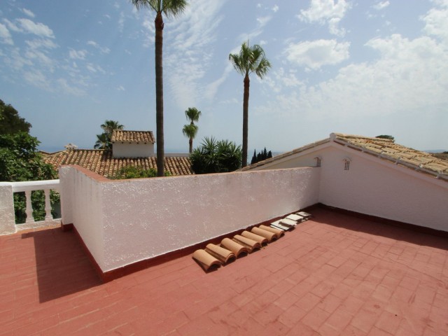 Villa con 4 Dormitorios  en La Capellania