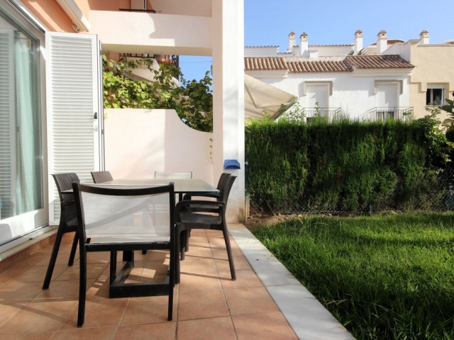 3 Slaapkamer Rijtjeshuis in Bahía de Marbella