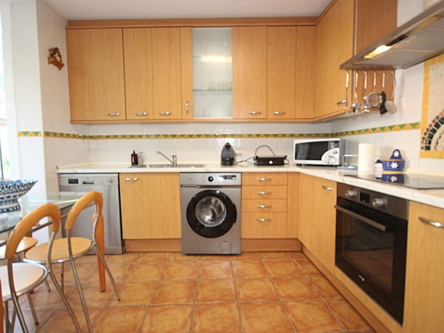 3 Slaapkamer Rijtjeshuis in Bahía de Marbella