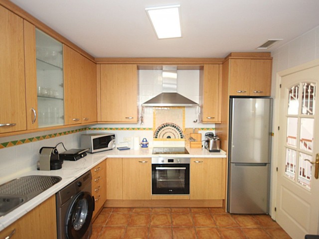 3 Slaapkamer Rijtjeshuis in Bahía de Marbella