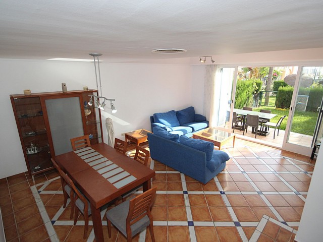 3 Slaapkamer Rijtjeshuis in Bahía de Marbella