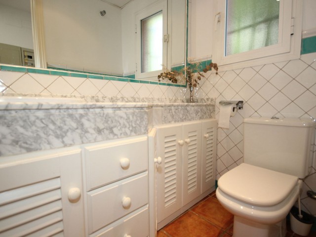 3 Slaapkamer Rijtjeshuis in Bahía de Marbella