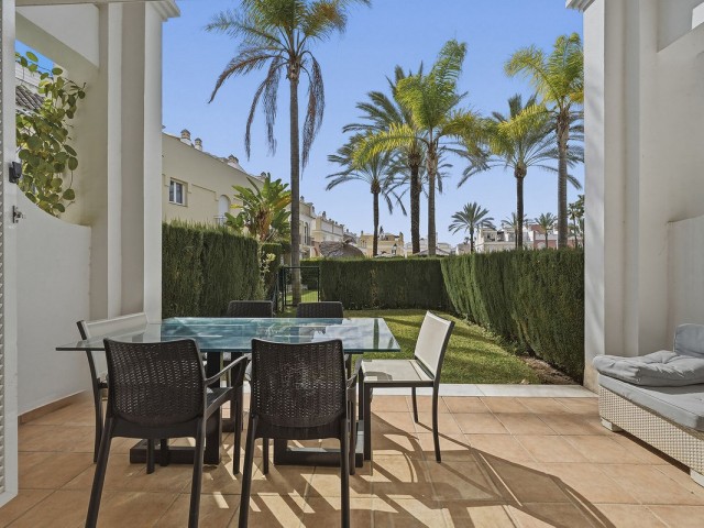 3 Schlafzimmer Reihenhaus in Bahía de Marbella