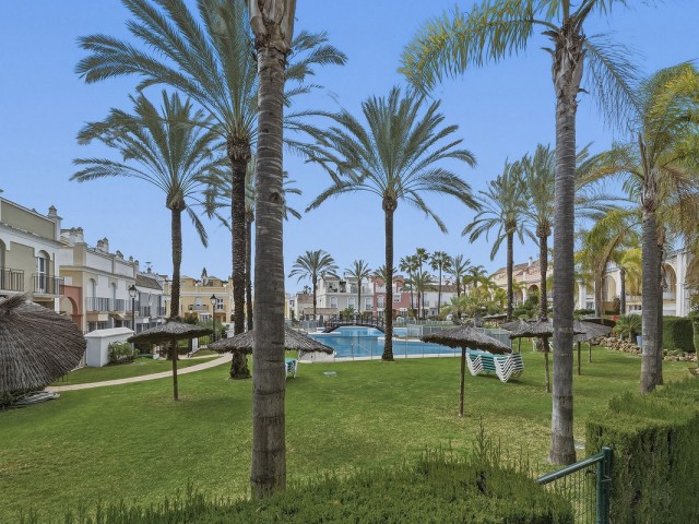 Rijtjeshuis, Bahía de Marbella, R5078884