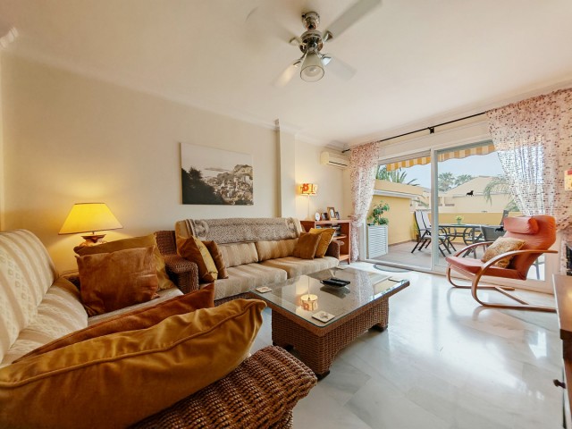 3 Bedrooms Apartment in Elviria