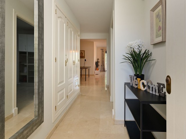 2 Bedrooms Apartment in Guadalmina Alta