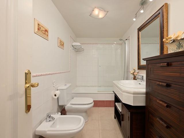 2 Bedrooms Apartment in Guadalmina Alta
