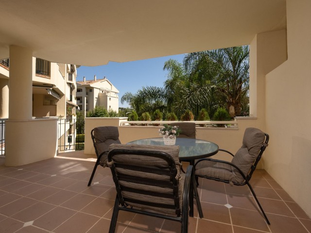 2 Bedrooms Apartment in Guadalmina Alta