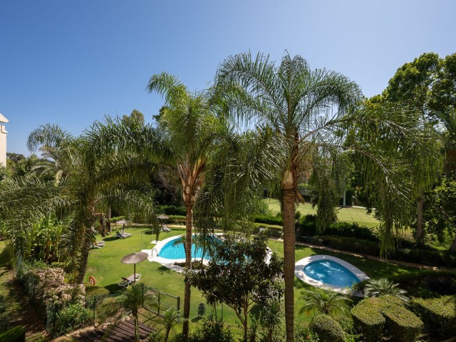 2 Bedrooms Apartment in Guadalmina Alta