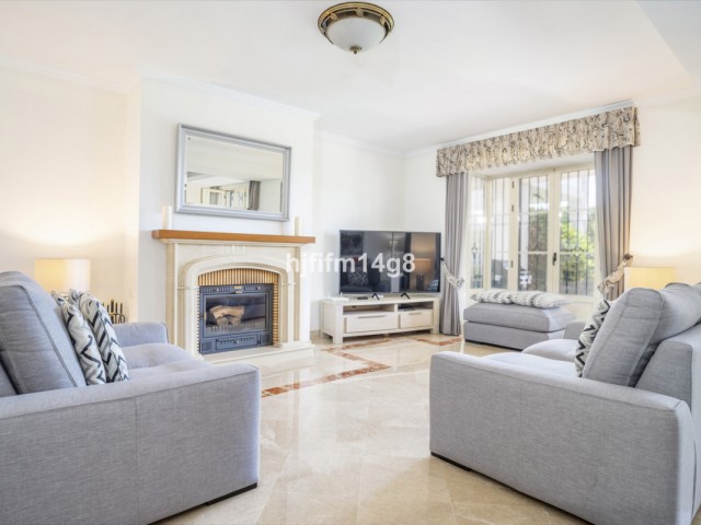 3 Bedrooms Townhouse in Nueva Andalucía