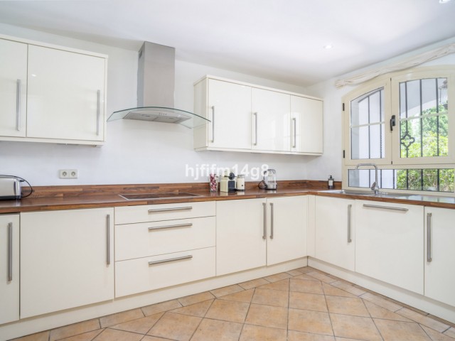 3 Bedrooms Townhouse in Nueva Andalucía