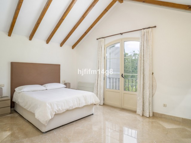 3 Bedrooms Townhouse in Nueva Andalucía