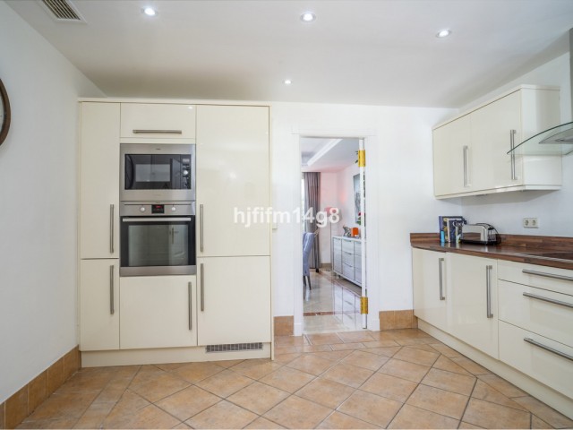 3 Bedrooms Townhouse in Nueva Andalucía