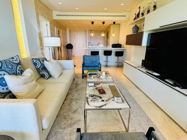 2 Bedrooms Apartment in Elviria