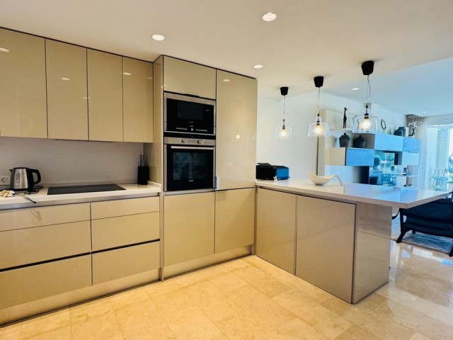 2 Bedrooms Apartment in Elviria
