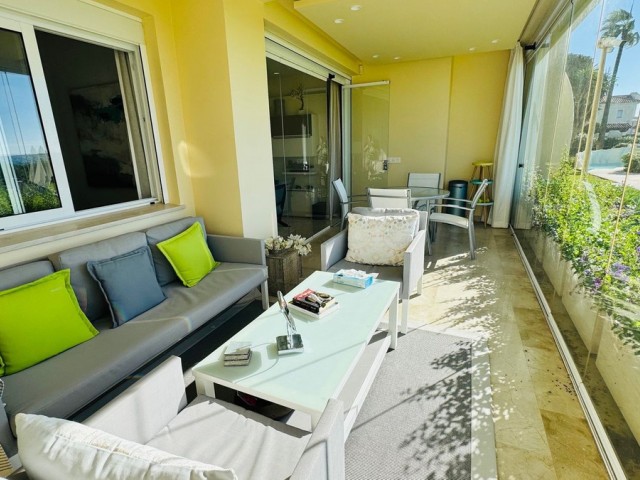 2 Bedrooms Apartment in Elviria