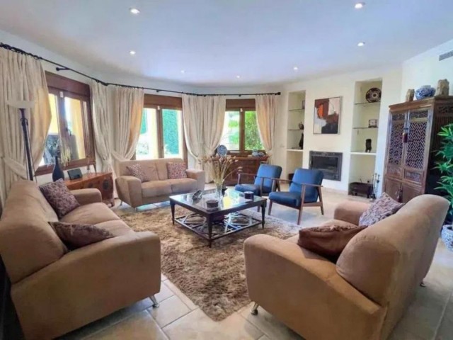 5 Bedrooms Villa in Los Flamingos