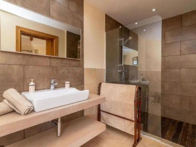 5 Bedrooms Villa in Los Flamingos