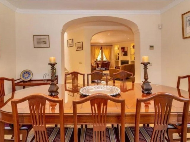 5 Bedrooms Villa in Los Flamingos