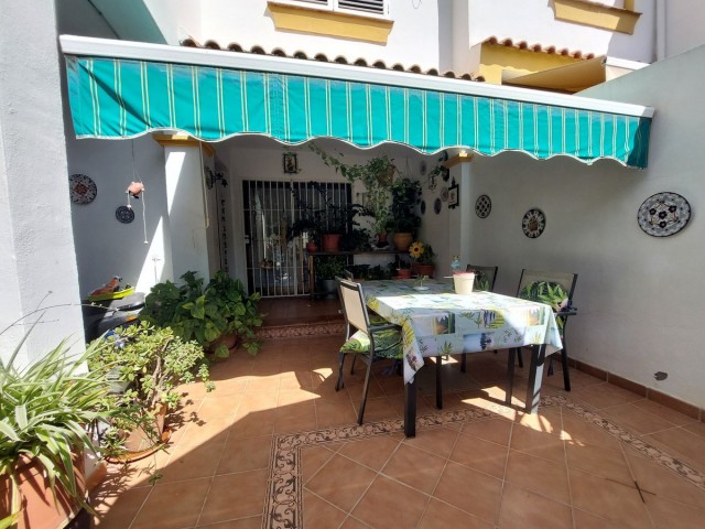 5 Slaapkamer Rijtjeshuis in Las Lagunas