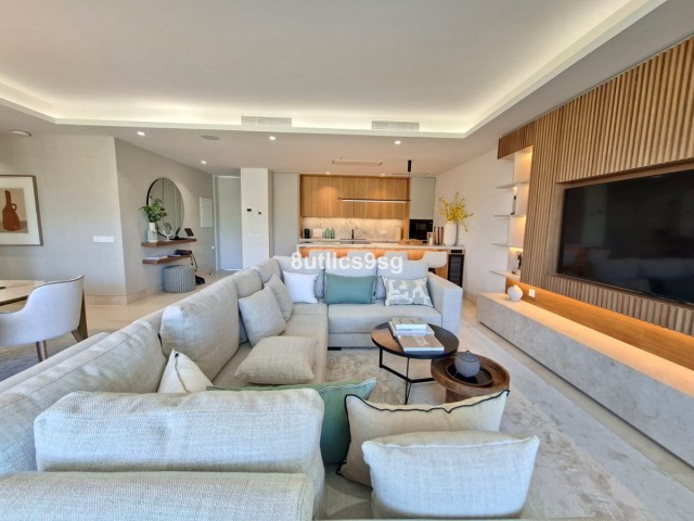 Apartamento con 2 Dormitorios  en Aloha