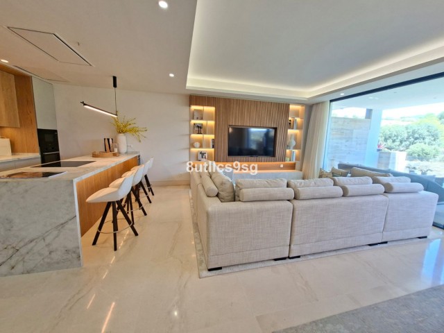 Apartamento con 2 Dormitorios  en Aloha