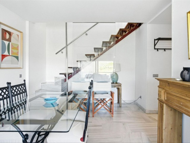 3 Bedrooms Apartment in Benahavís