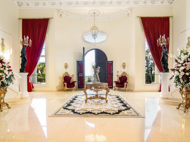 6 Bedrooms Villa in Sotogrande