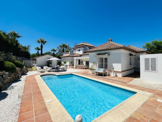 4 Bedrooms Villa in Sotogrande