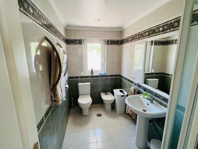 4 Bedrooms Villa in Sotogrande