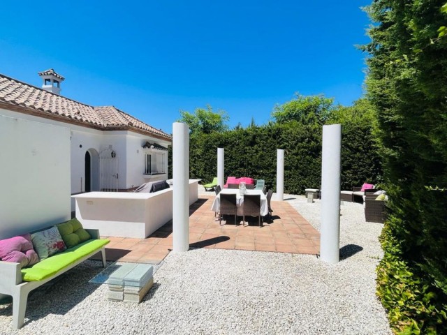 4 Bedrooms Villa in Sotogrande