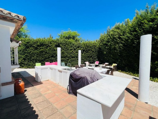 4 Bedrooms Villa in Sotogrande