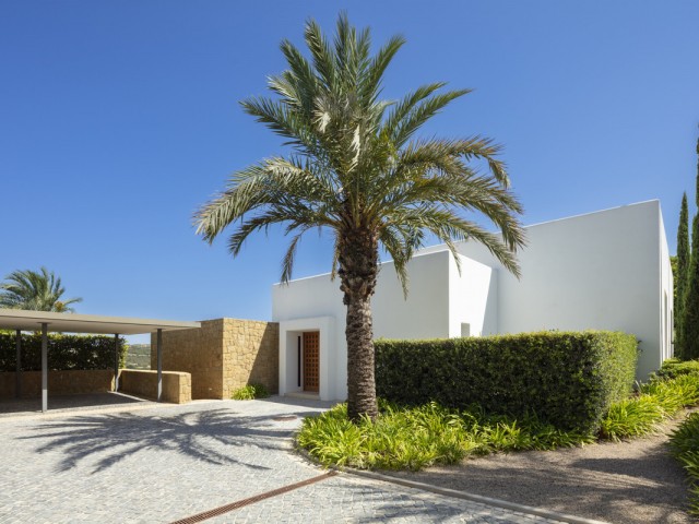 Villa con 5 Dormitorios  en Casares