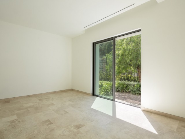 5 Bedrooms Villa in Casares