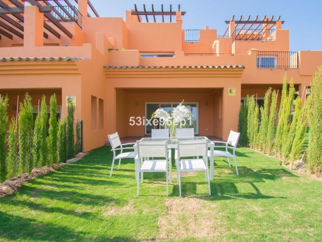 4 Bedrooms Townhouse in El Paraiso