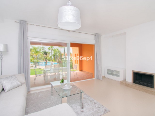4 Bedrooms Townhouse in El Paraiso