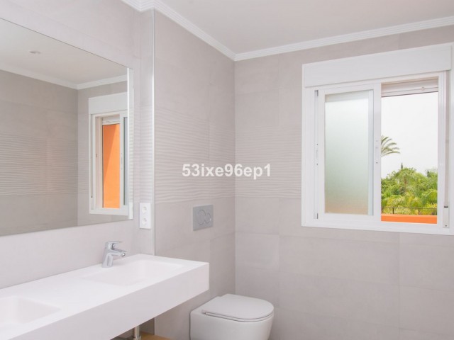 4 Bedrooms Townhouse in El Paraiso
