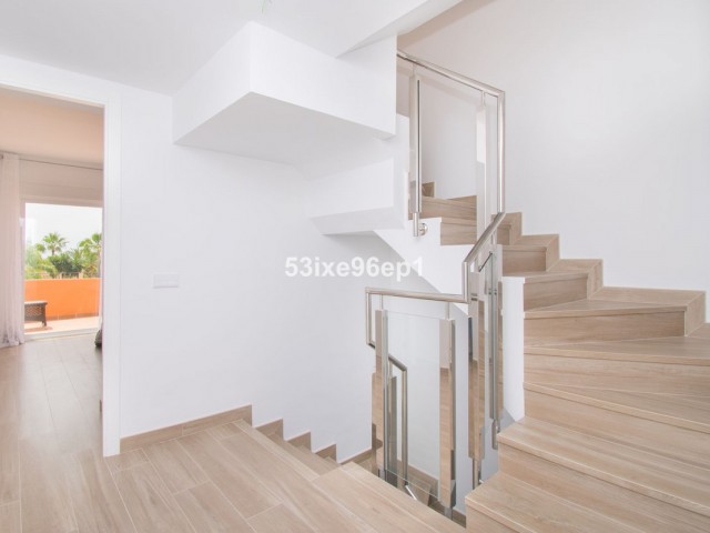 4 Bedrooms Townhouse in El Paraiso