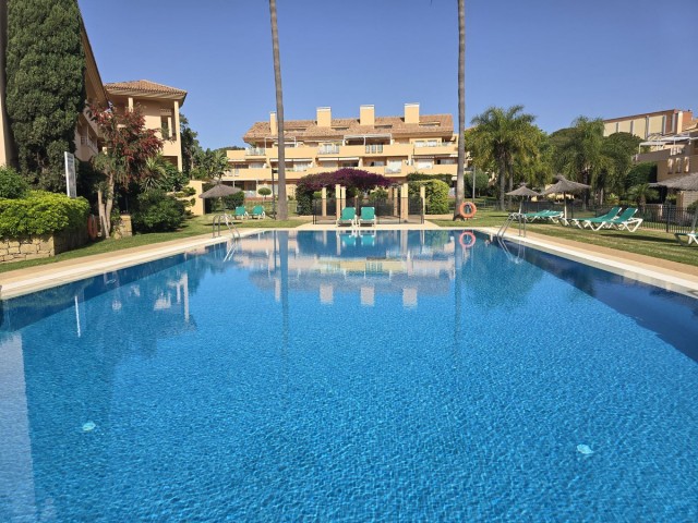 Apartment, Elviria, R5020513