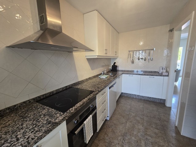Apartment, Elviria, R5020513