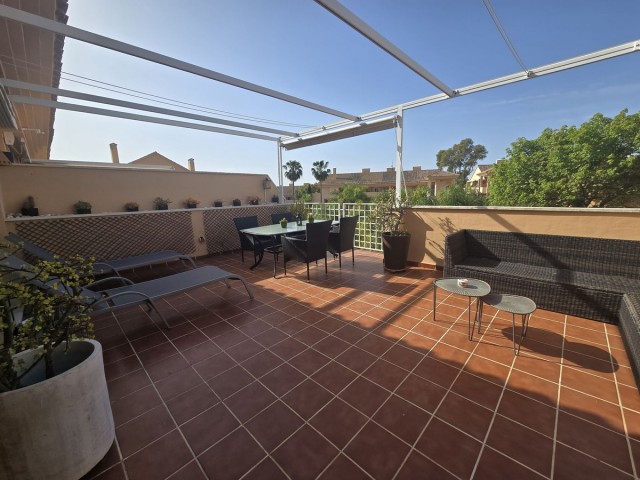 2 Bedrooms Apartment in Elviria